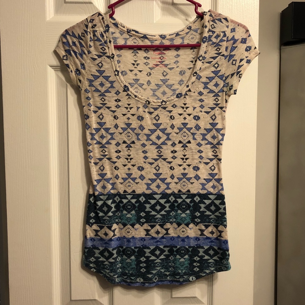 American Eagle scoop neck Aztec print shirt